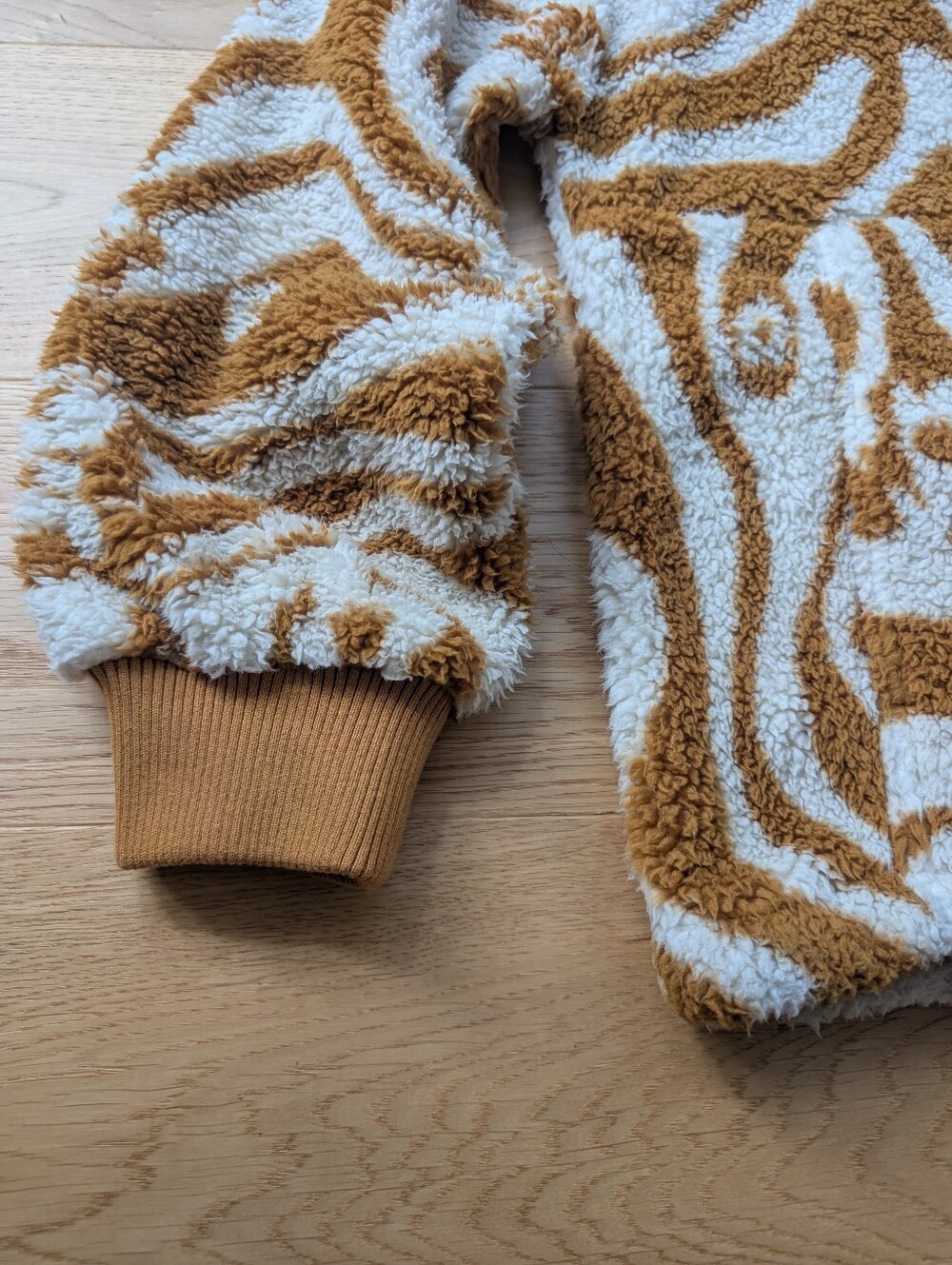 Billabong Cozy Caramel Wavy Floral Pattern Half Zip Fleece Sweatshirt - Picture 9 of 11